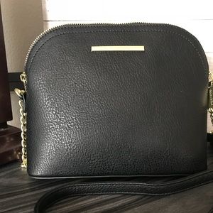 Steve Madden | nwot | Black Purse | Gold accents